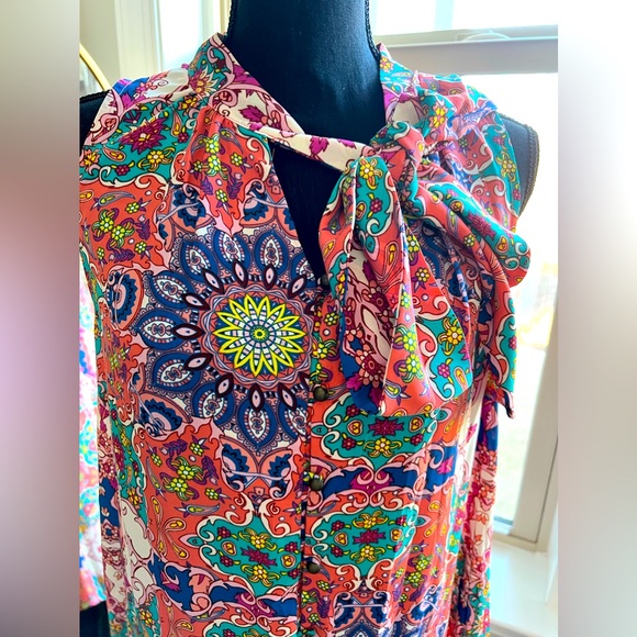 Self esteem for jc penny
Open front Floral dress 
Size S - Picture 2 of 2